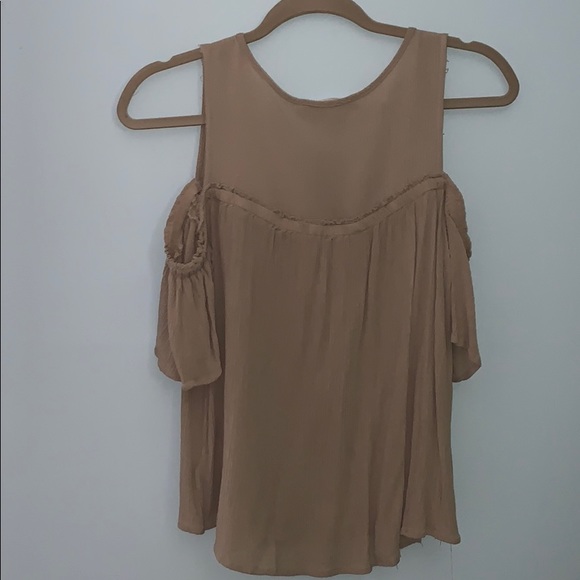 Cold Shoulder Army Green Top - Picture 4 of 4